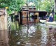 Steinhatchee residents battle rising floodwaters
